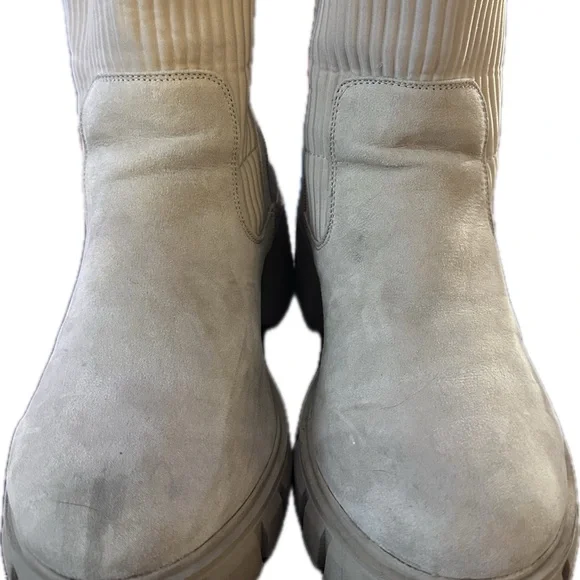 TORRID Chelsea Booties - Picture 2 of 6